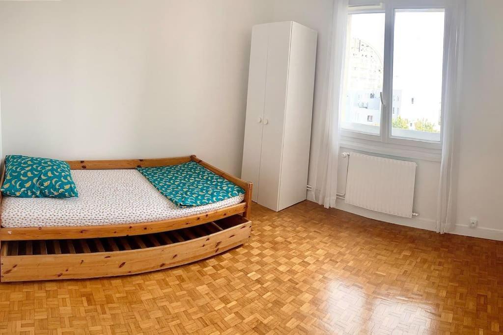 Appartement Bien Situe Noisy-le-Grand Exterior foto